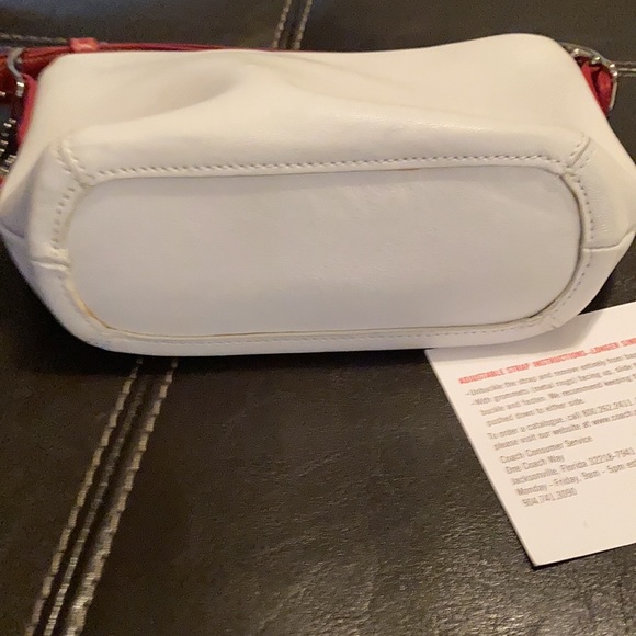 Coach small hand purse and wallet Authentic - Picture 4 of 16